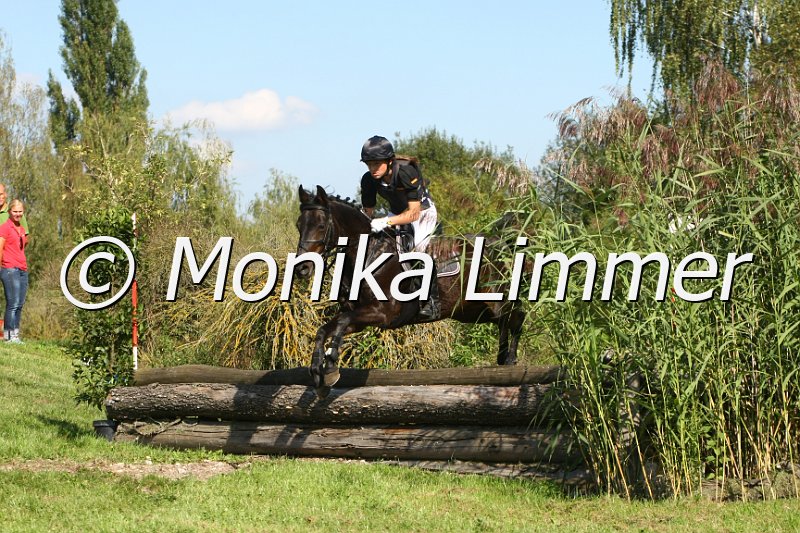 109M7690_Fatera_Ponystilgelaende E.JPG